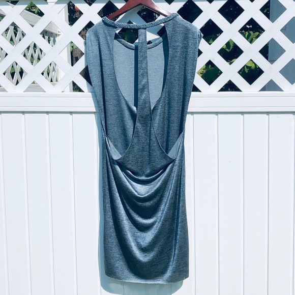 Cynthia Steffe Dresses & Skirts - CYNTHIA STEFFE**Silver Dress w/Sensational Back